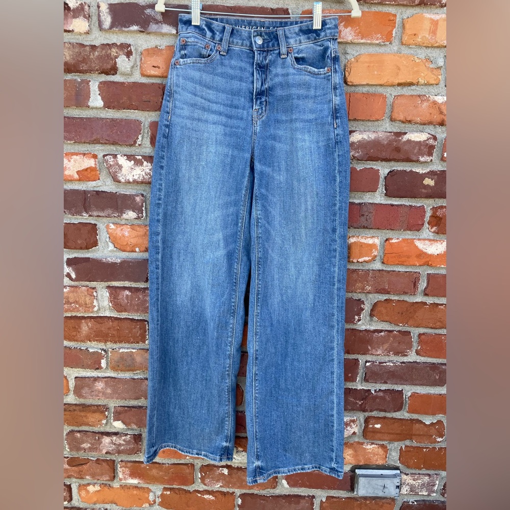 NWOT American Eagle Super High Rise Baggy Wide Leg